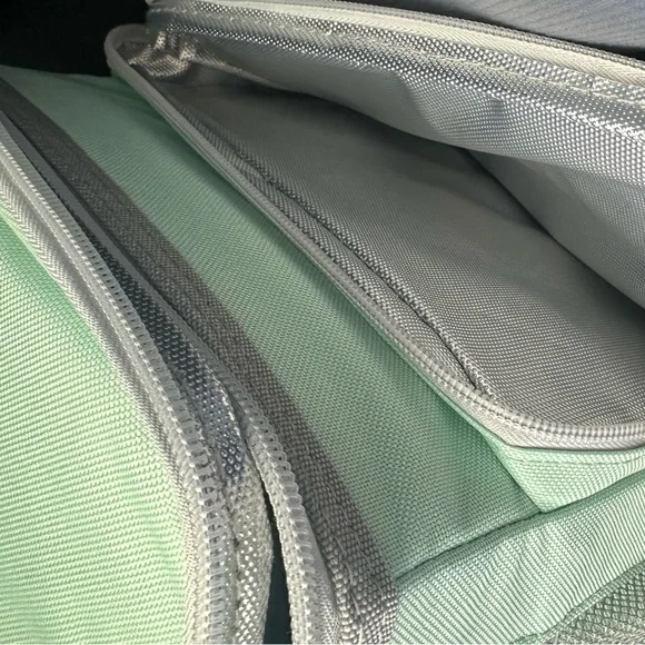 Buc-ee’s Lunch Box Cooler - Picture 5 of 6